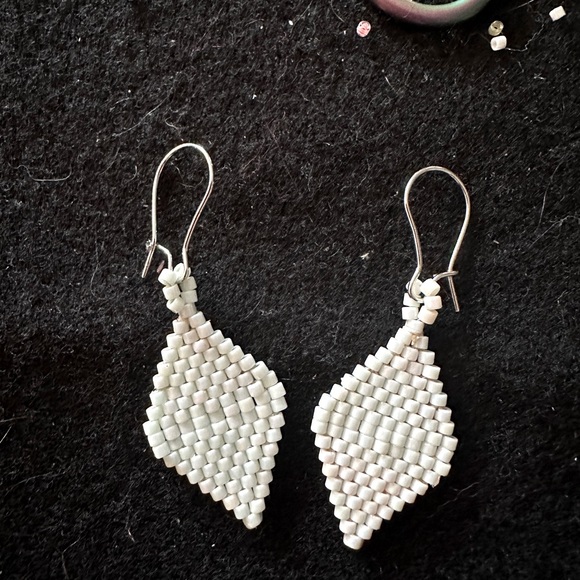 Handmade Indigenous  Beaded Earrings 🌸 - Picture 2 of 5